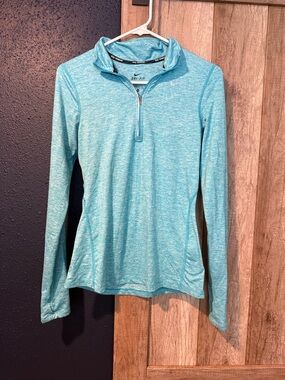 Nike Women's Light Teal Quarter-Zip Long Sleeve Top